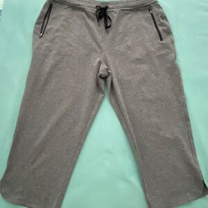 Women’s Tek Gear Grey Athletic Capri Pants